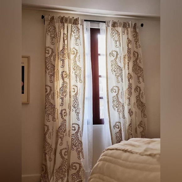 Anthropology Fleming Curtain Panel 50x 108 New x2 panels - Picture 3 of 6